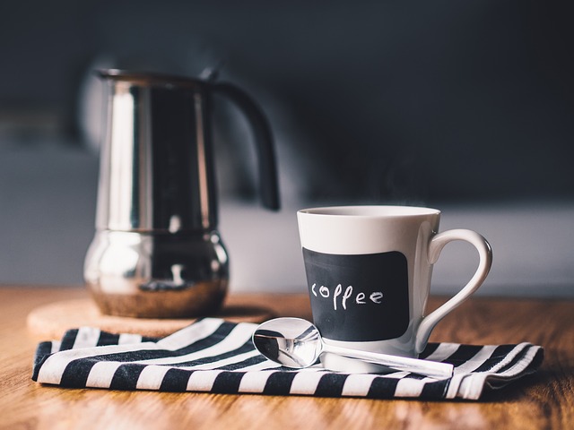 Smagfulde opskrifter: Lav lækker kaffe med en kaffemaskine med kværn