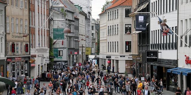 Forbrugerpsykologi: Derfor går vi amok på black friday