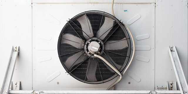 Træk vejret frit igen: Hvorfor ventilationsrens er nøglen til et sundt indeklima