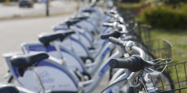 Elcykler vs. traditionelle cykler: Hvilken er bedst for dig?