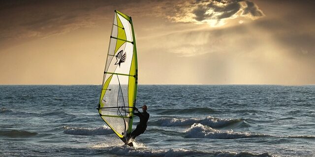 Find din indre surfer: Windsurfing eventyr på Amager